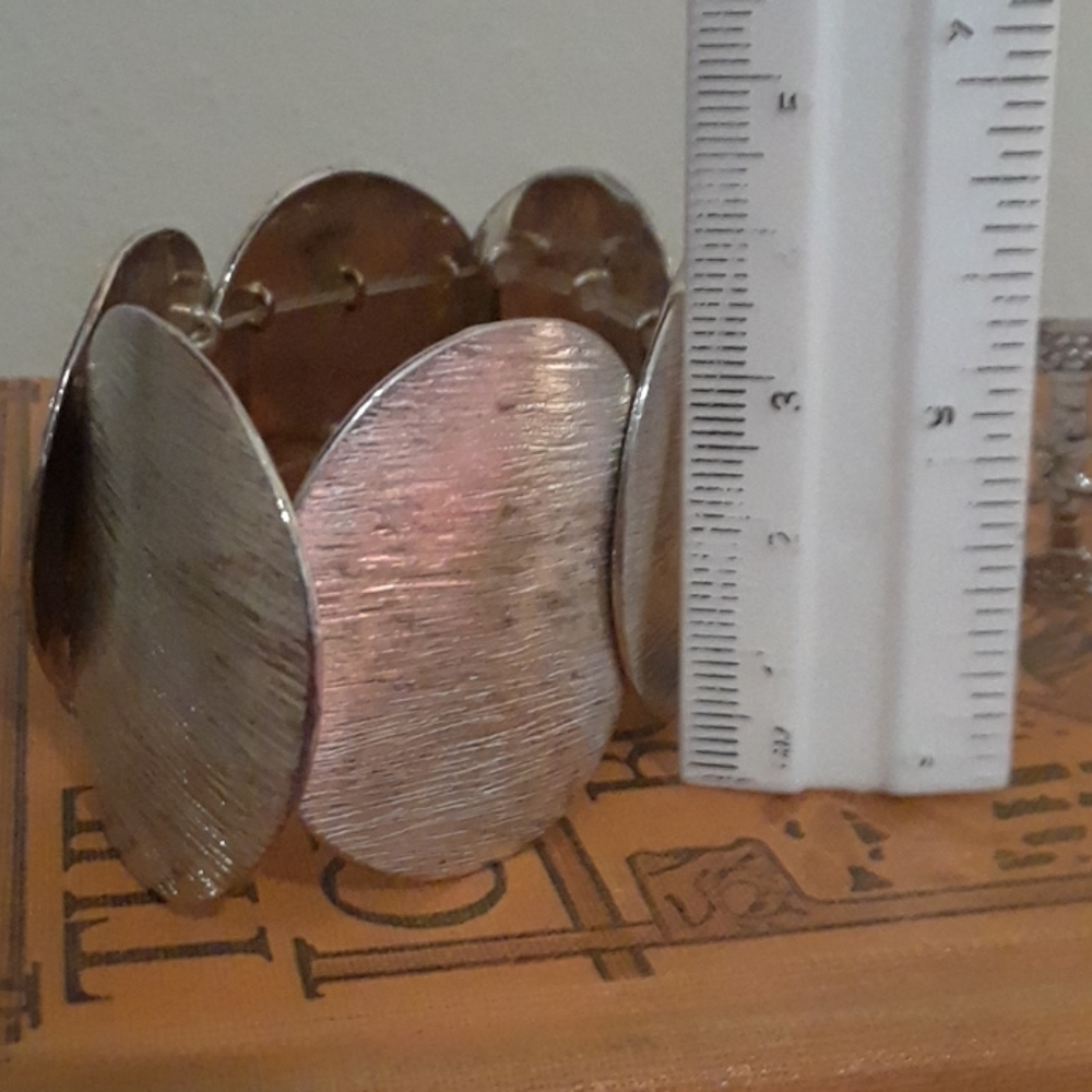 Bracelets - Picture 4 of 4